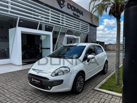 FIAT PUNTO 1.6 ESSENCE 16V FLEX 4P MANUAL FIAT PUNTO 1.6 ESSENCE 16V FLEX 4P MANUAL